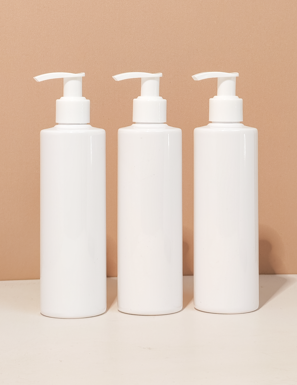 250Ml Tall Pet Bottle With Old White Lotion Pump