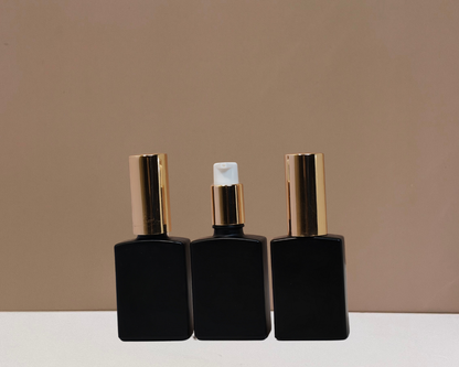 30ml Rectangle Glass Bottle with Gold Treatment Pump