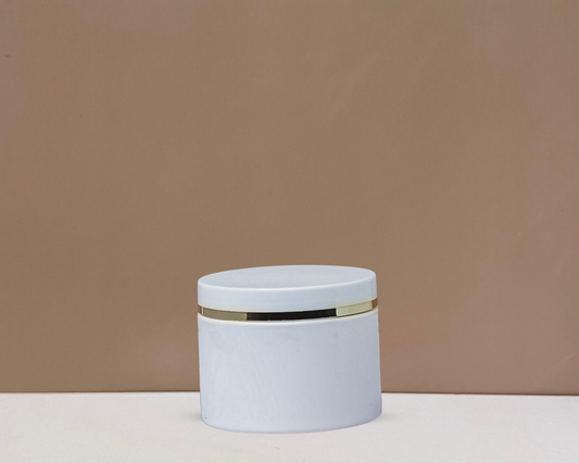 300g Plastic Jar White Lid With Gold Strip