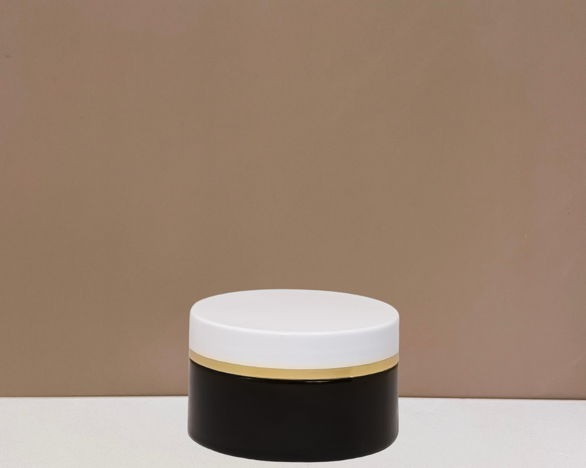 100g Plastic Jar With White Lid and Gold Strip