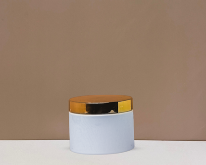 300g Plastic Jar With Gold Electroplated Lid