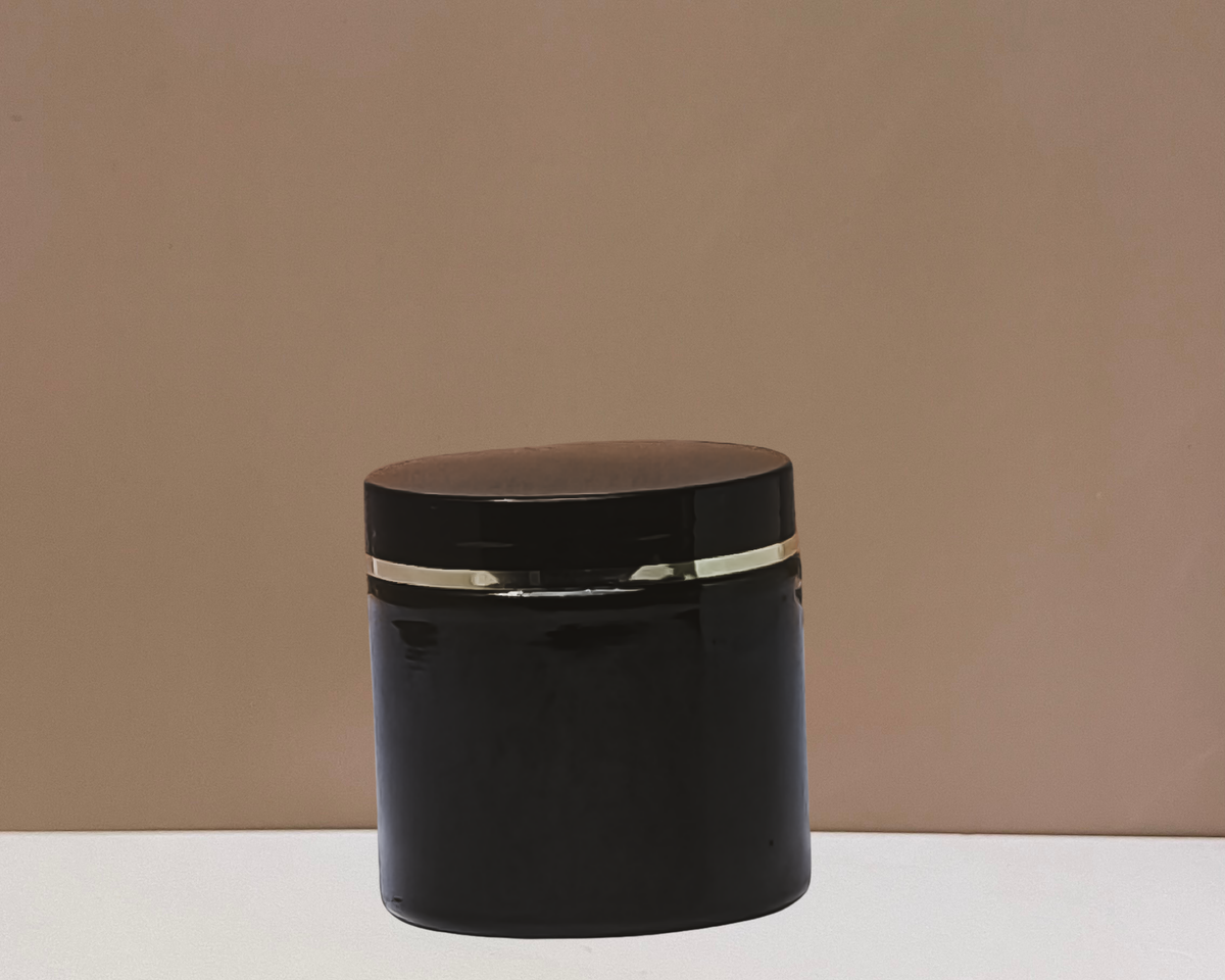 200g Plastic Jar With Black Lid With Gold Strip