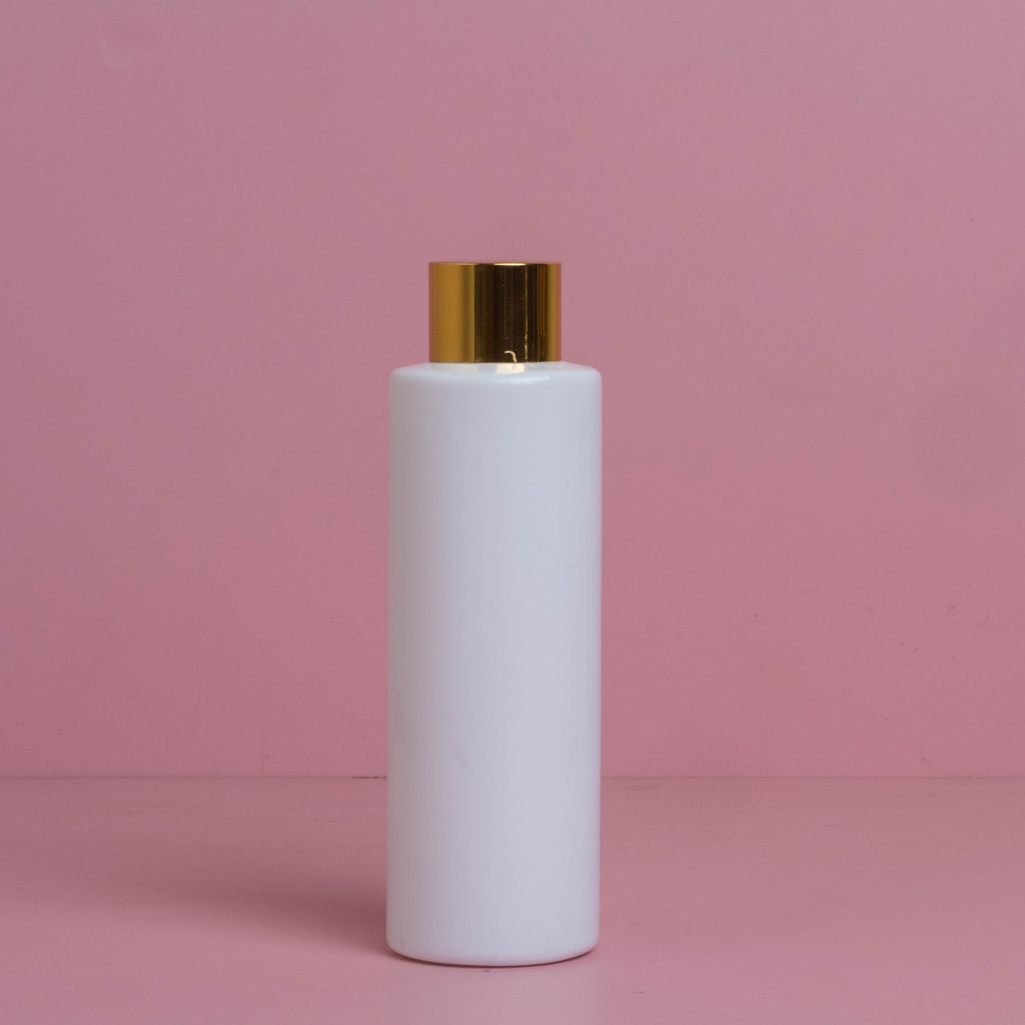 150Ml Pet Bottle With Gold Shinny Screw Caps
