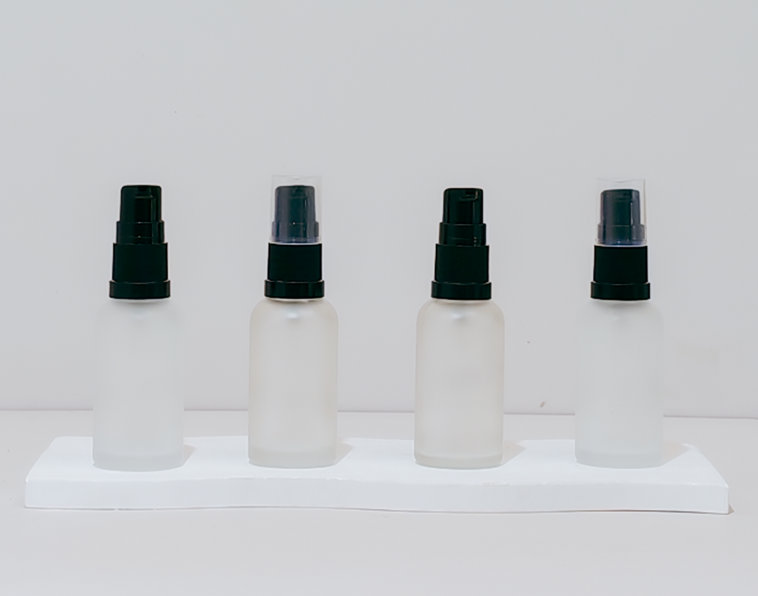30Ml Glass Botte With Black Treatment Pump (Round)