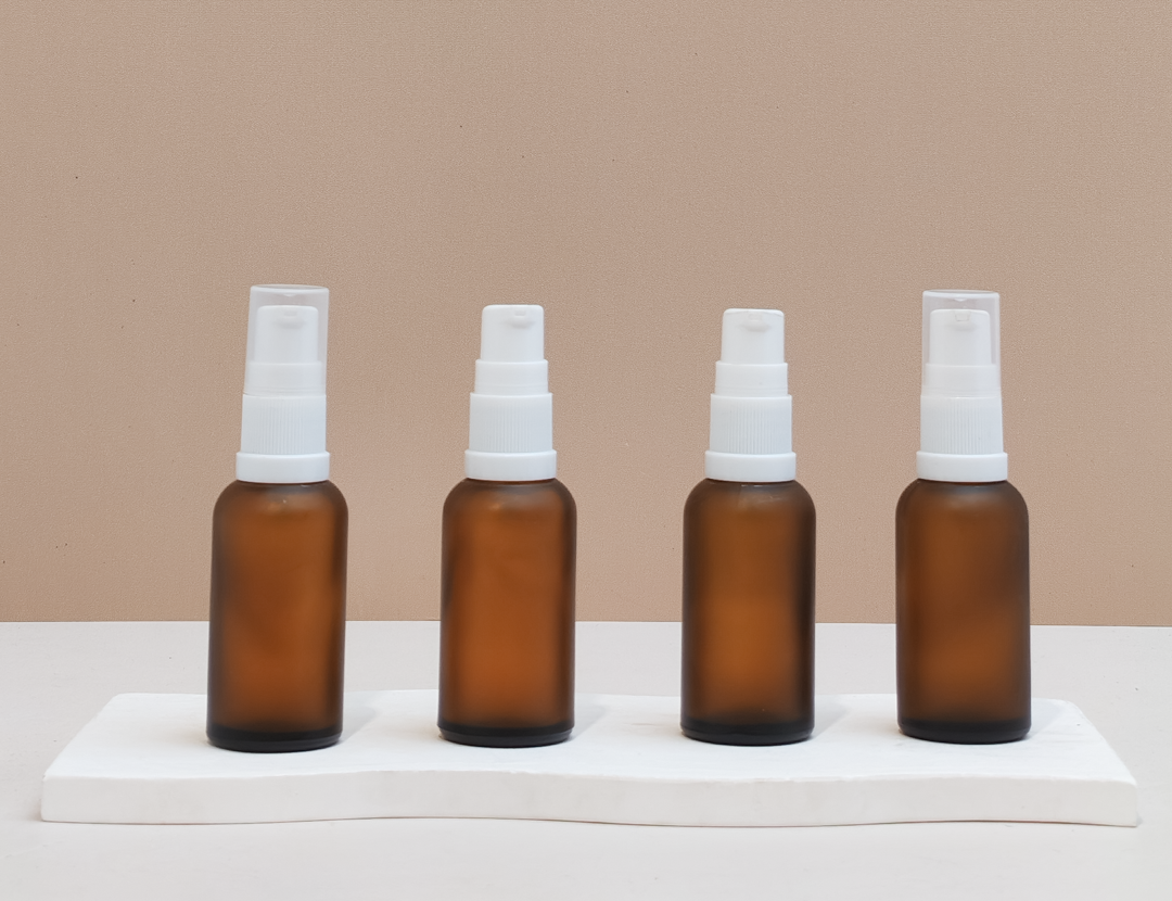 30Ml Glass Bottle With White Treatment Pump (Round)