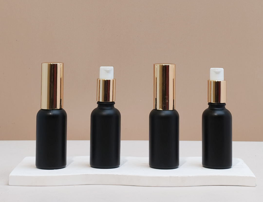 30ml Glass Bottle with Gold Treatment Pump