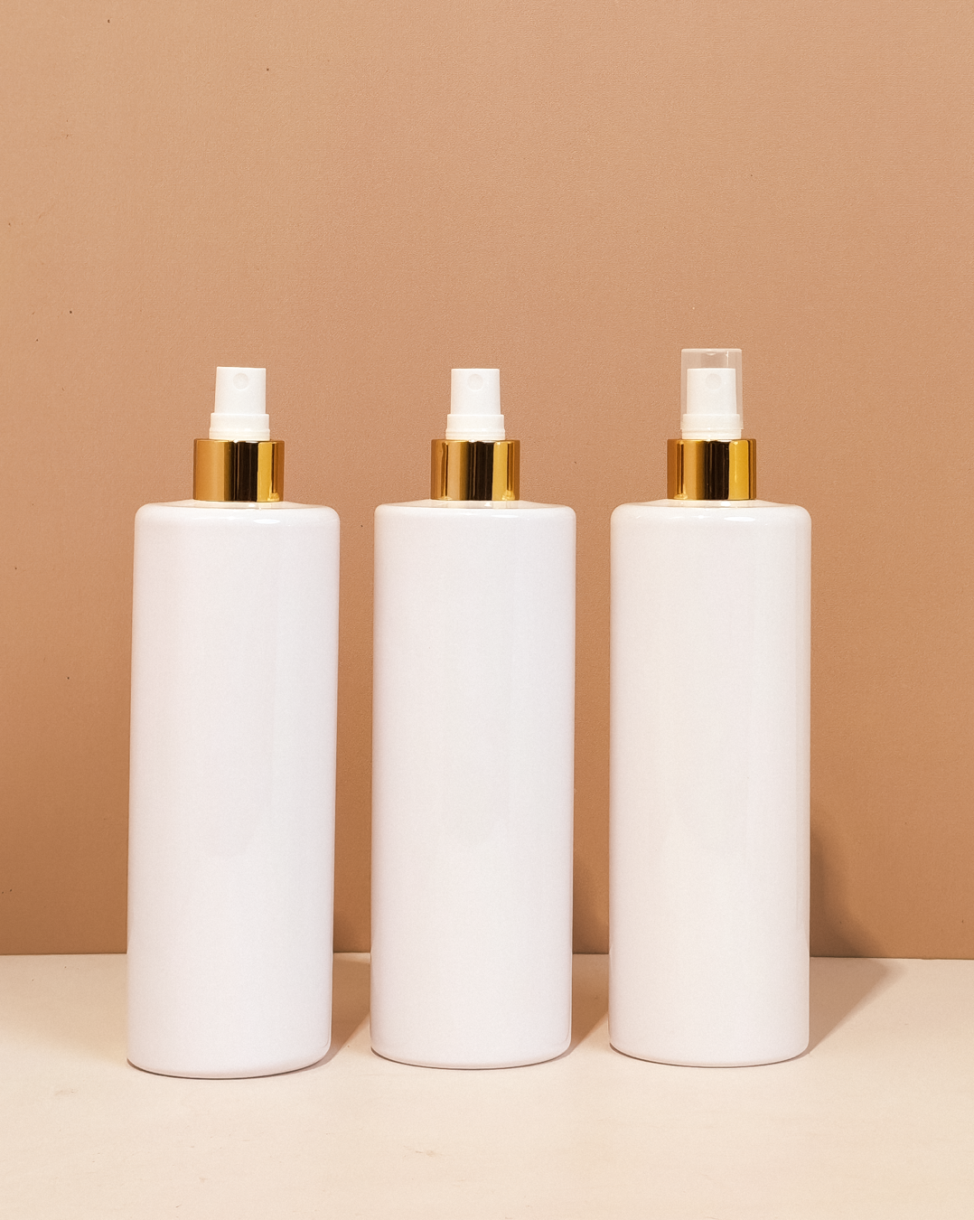 500Ml Tall Pet Bottle With Gold Mist Spray