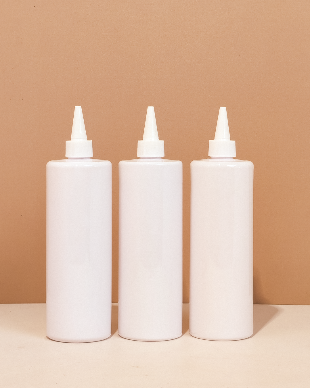 500Ml Tall Pet Bottle With White Applicator