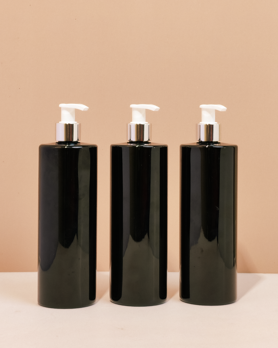 500Ml Tall Pet Bottle With Silver White Lotion Pump