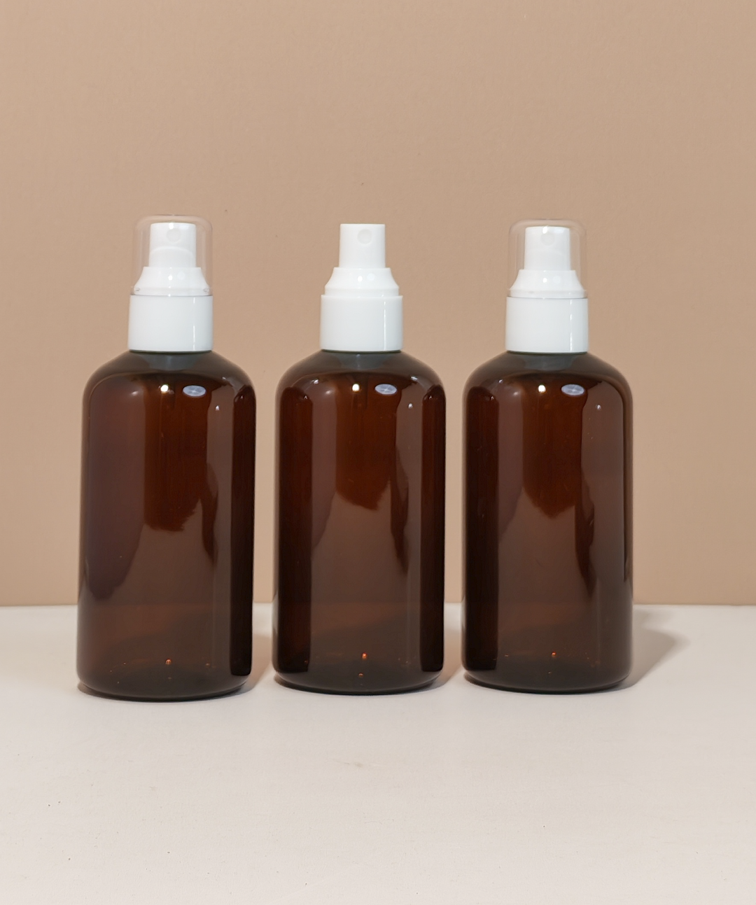 250Ml Short Pet Bottle With White Mist Spray