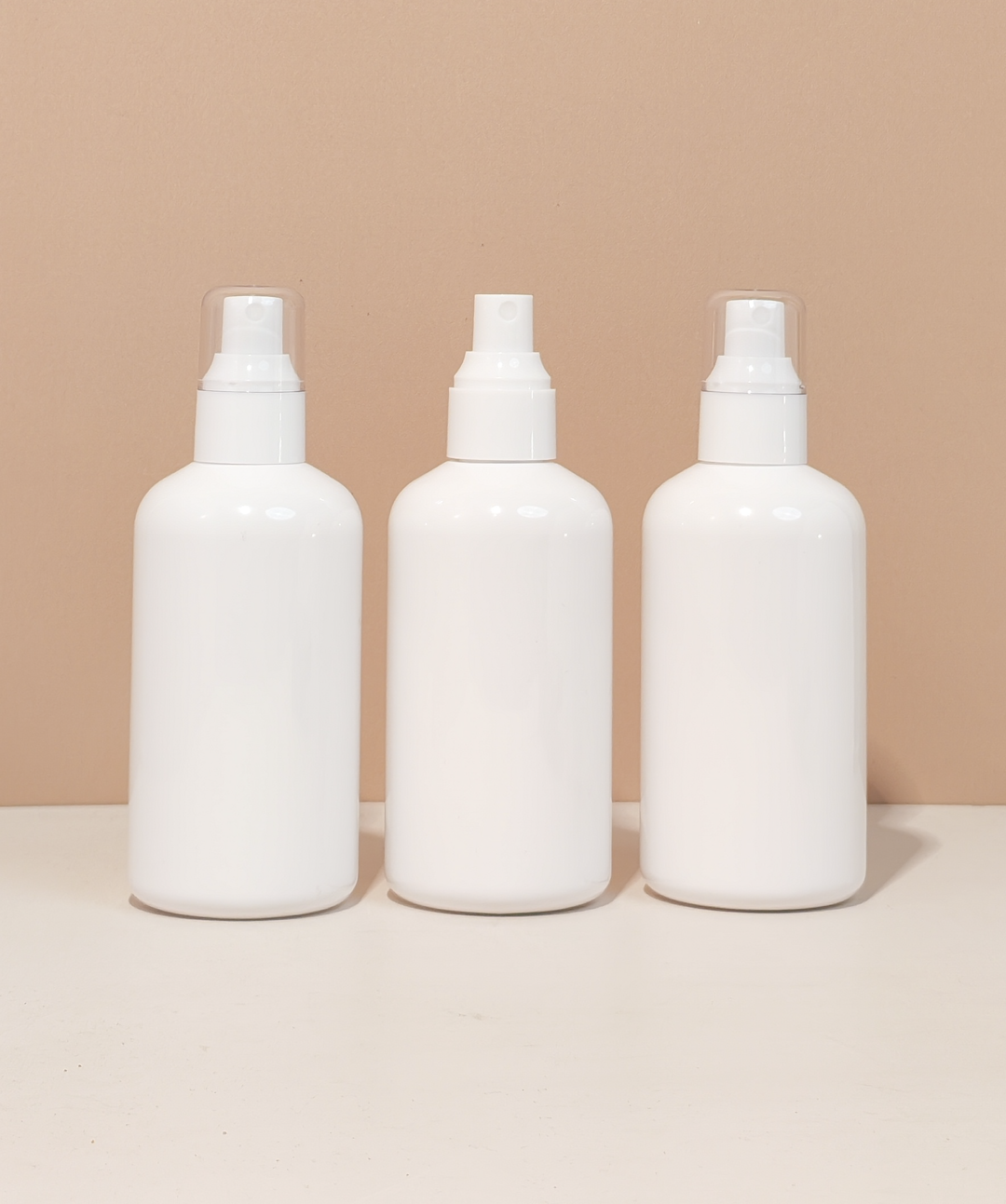 250Ml Short Pet Bottle With White Mist Spray