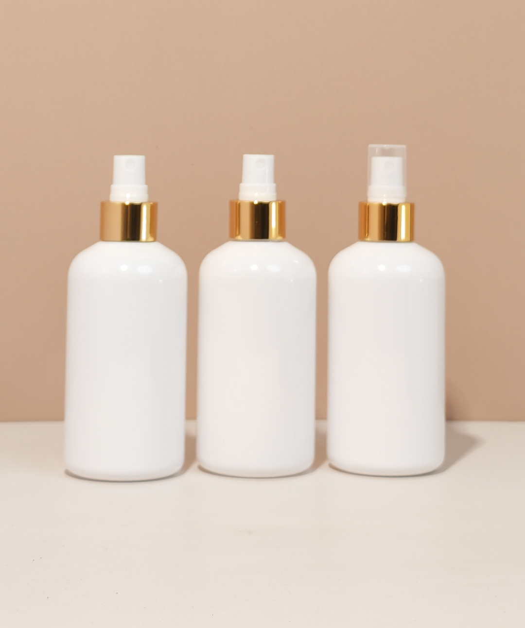 250Ml Short Pet Bottle With Gold Mist Spray