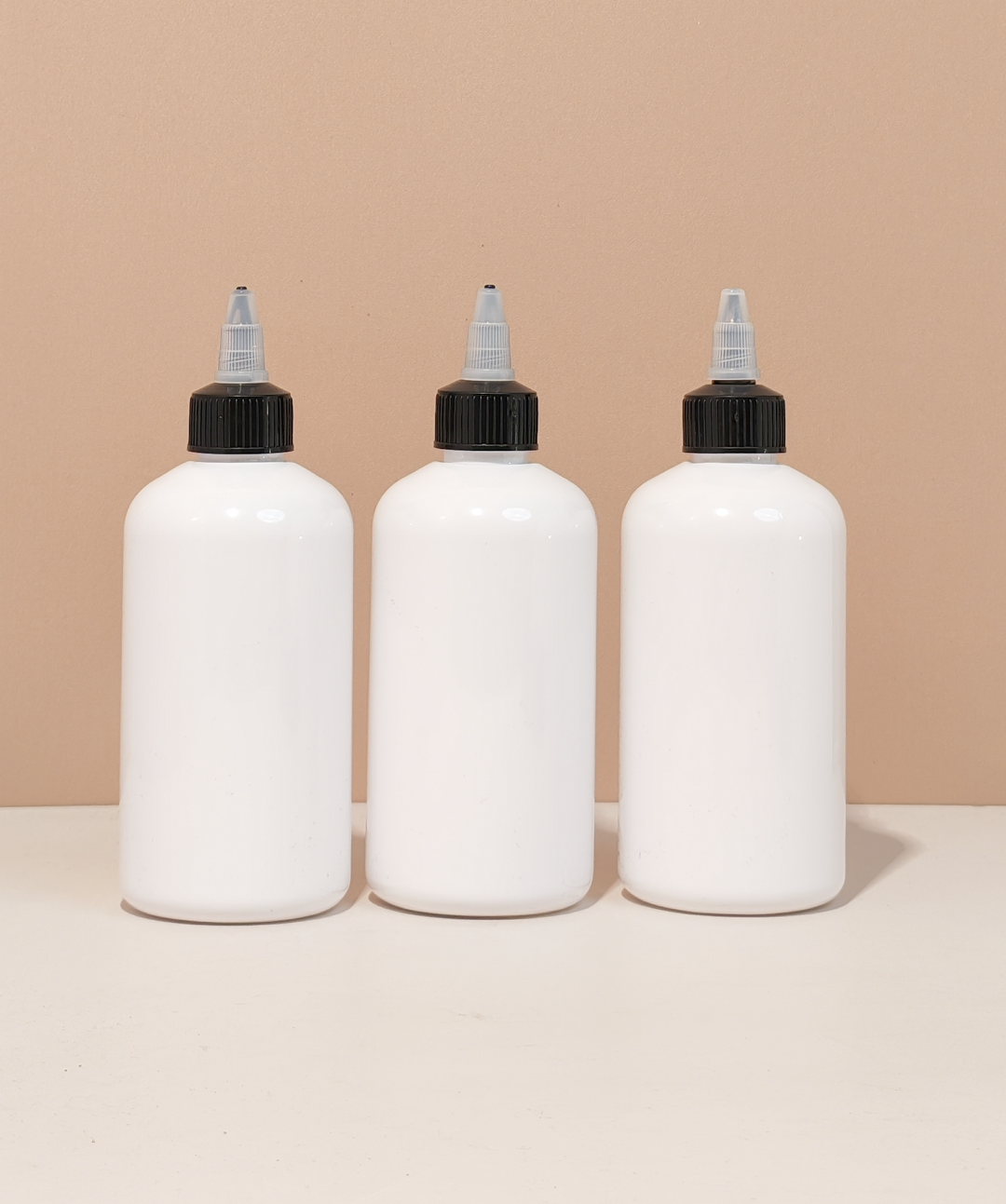 250Ml Short Pet Bottle With Black Applicator With Clear Top