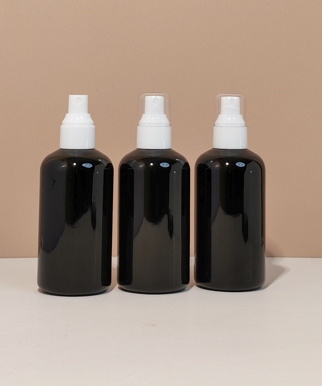 250Ml Short Pet Bottle With White Mist Spray