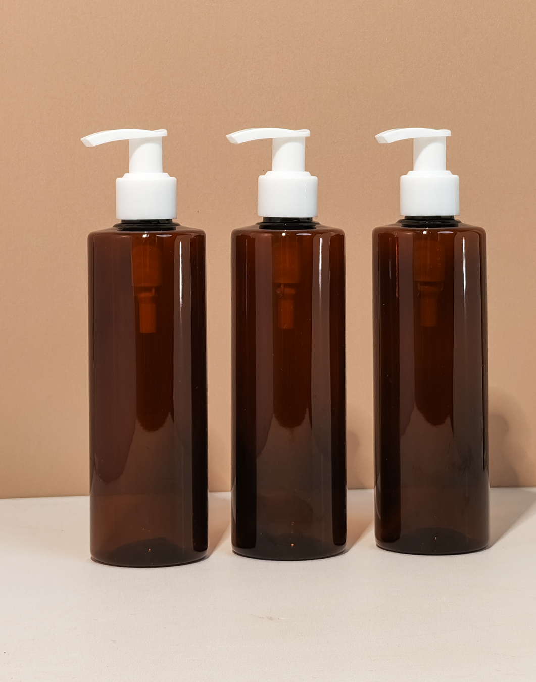 250Ml Tall Pet Bottle With Old White Lotion Pump